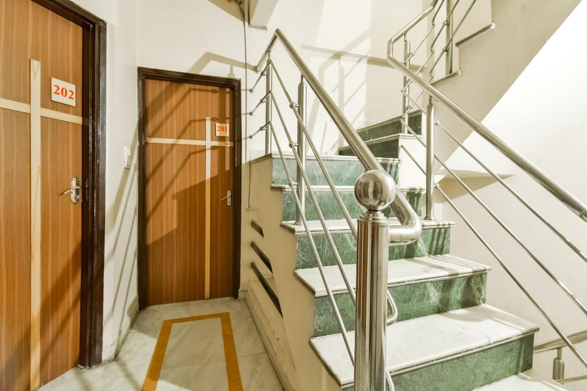 Super Hotel O Rmg Stays Ajmer Bagian luar foto